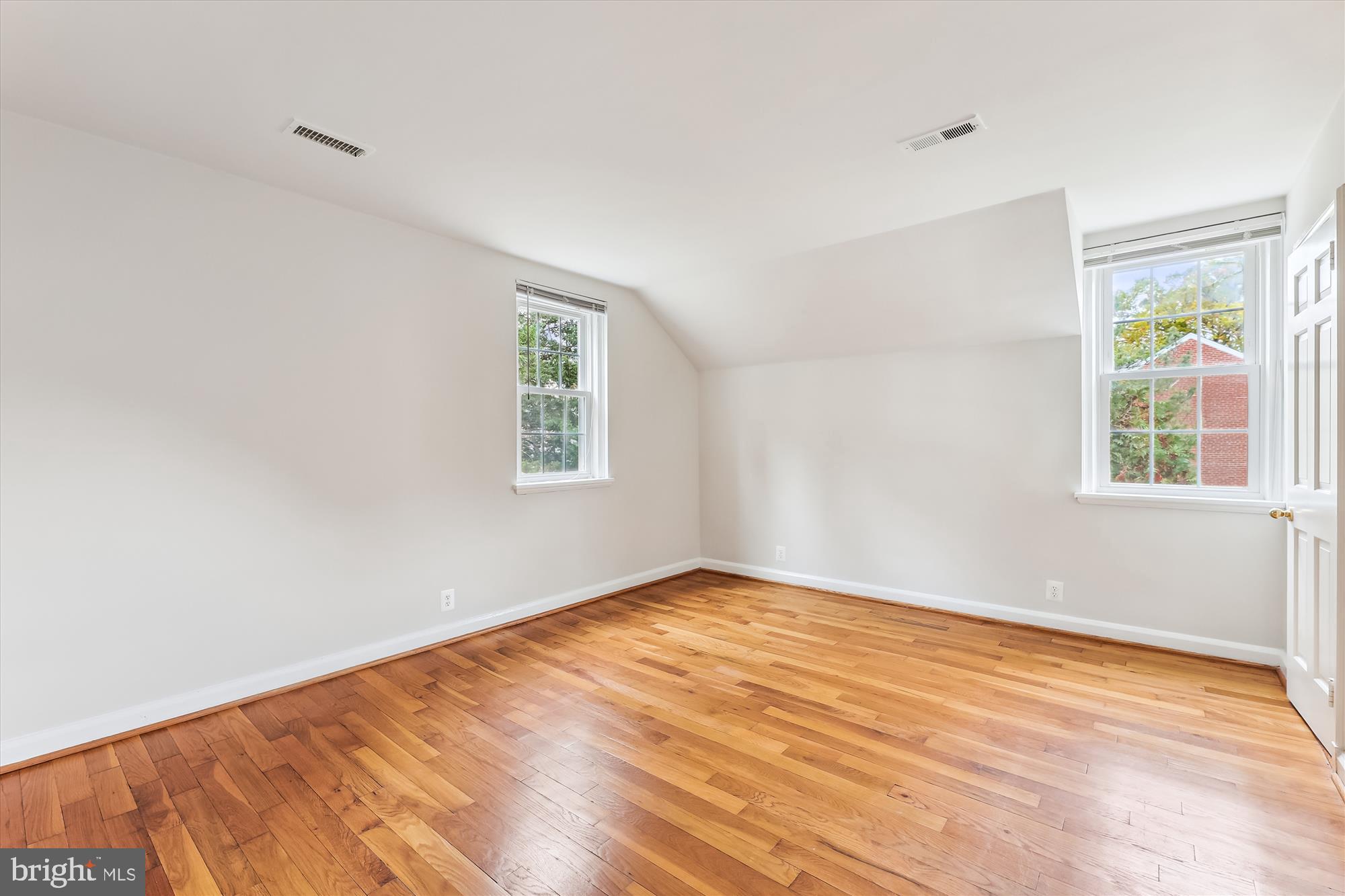 FAIRLINGTON GLEN - Residential Lease
