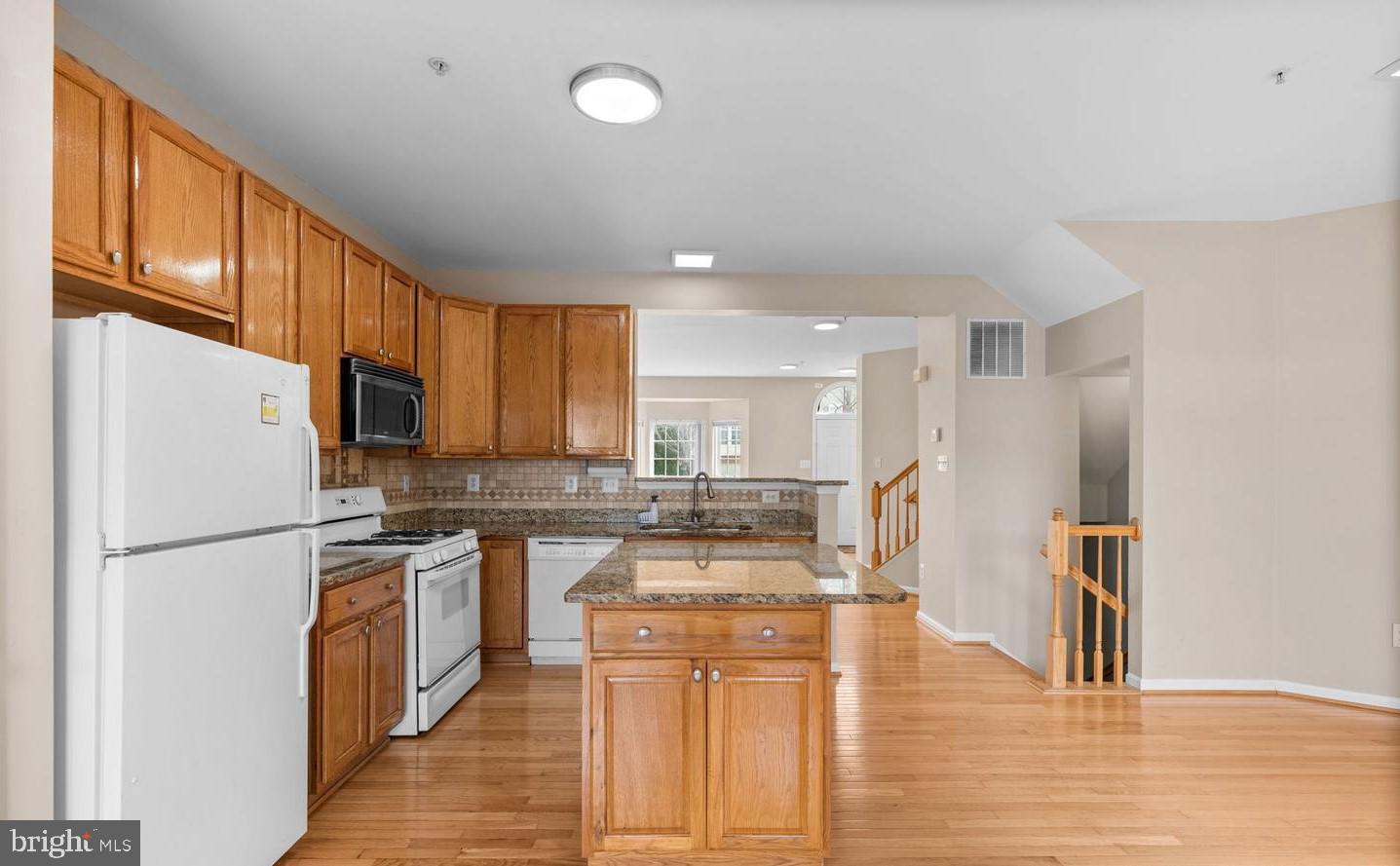 2133 BEXLEY DRIVE