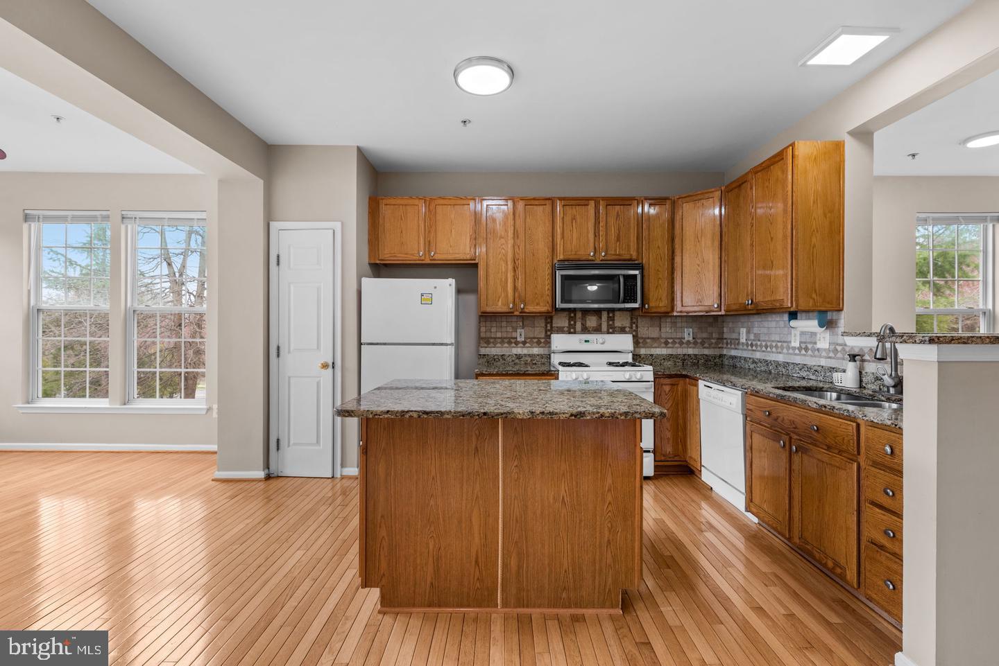 2133 BEXLEY DRIVE
