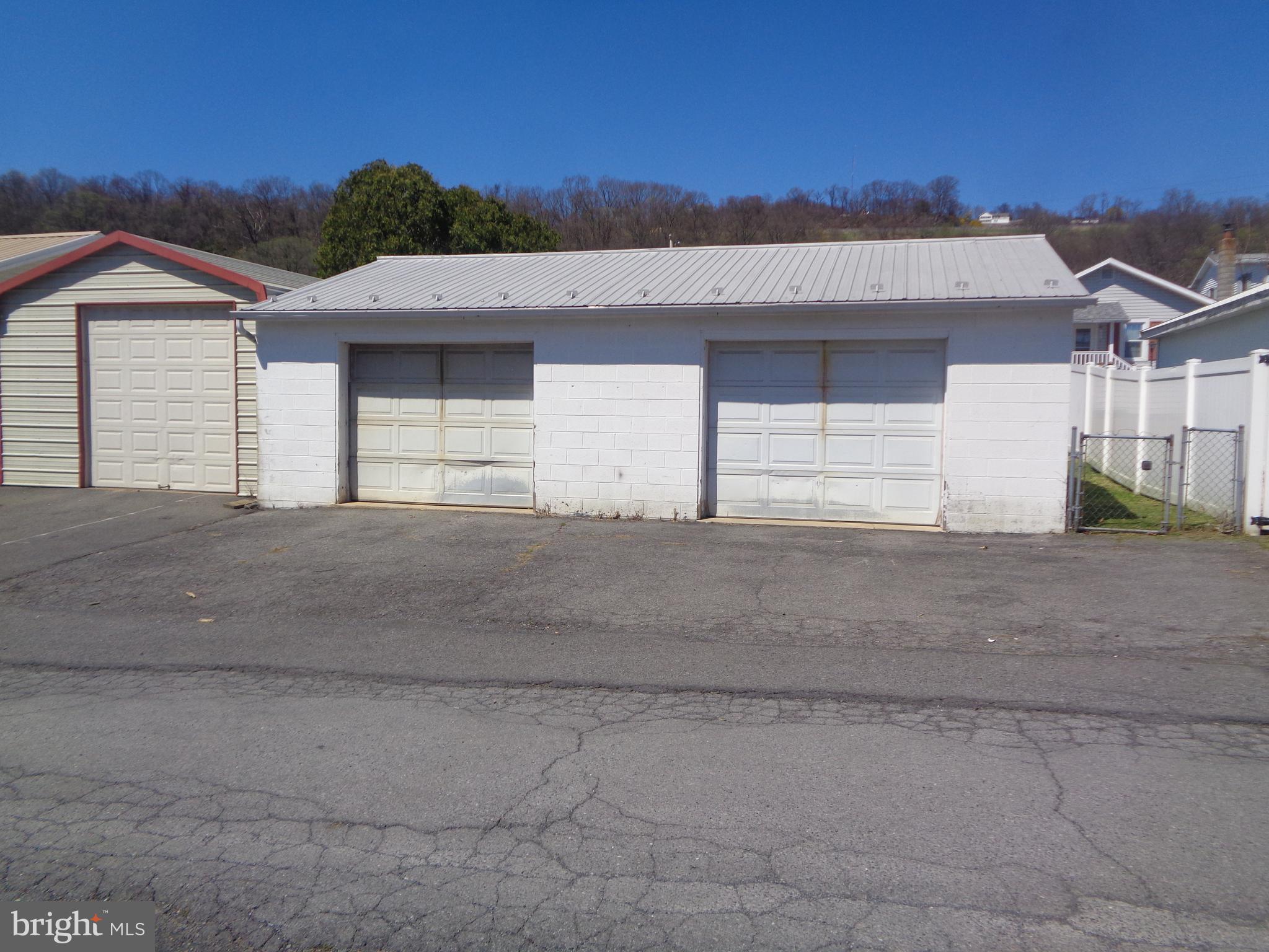LEWISTOWN BORO - Residential