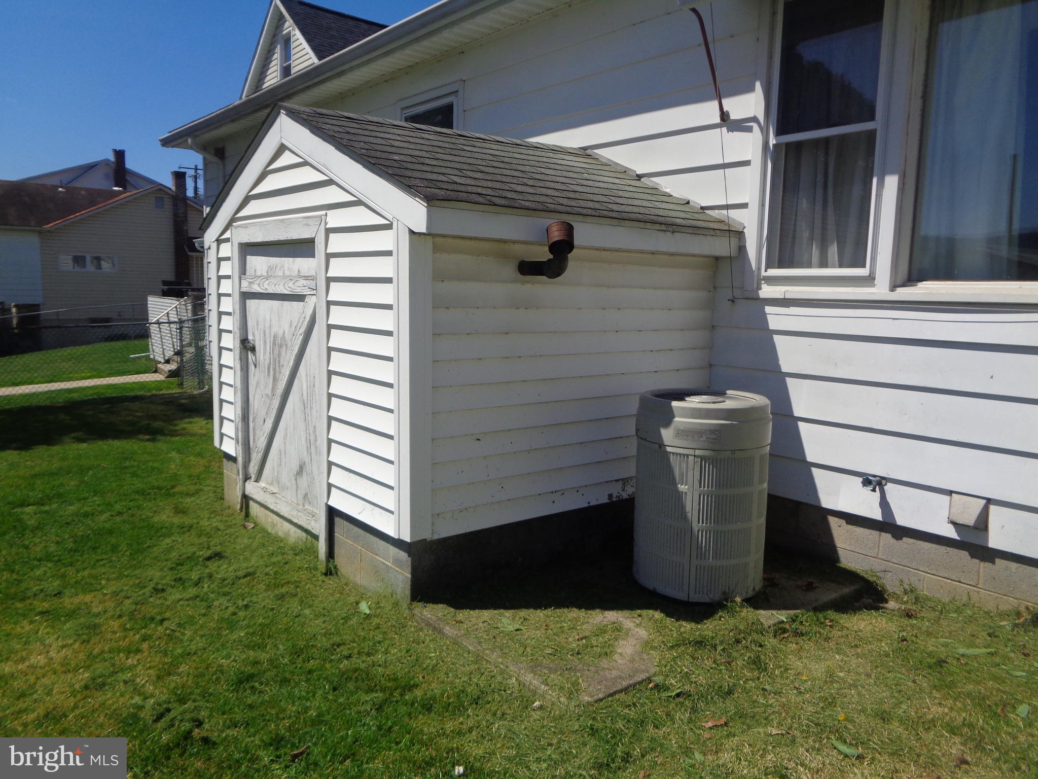 LEWISTOWN BORO - Residential