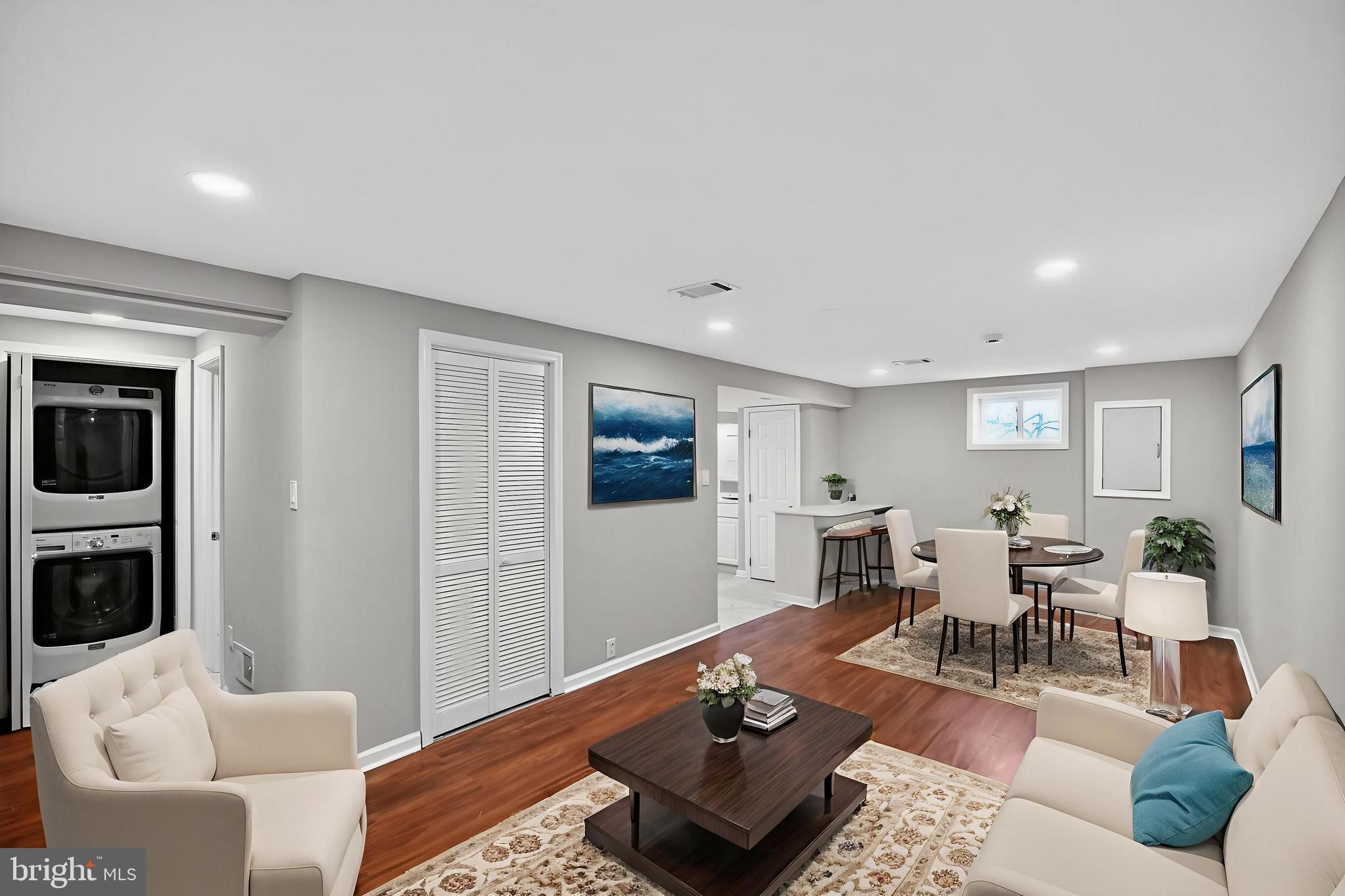 WOODLAWN TERRACE - Residential