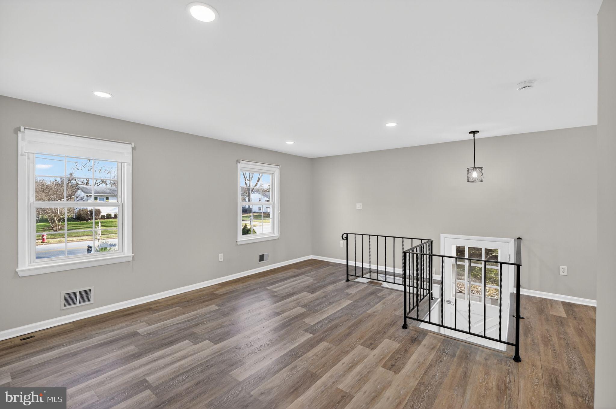 WOODLAWN TERRACE - Residential