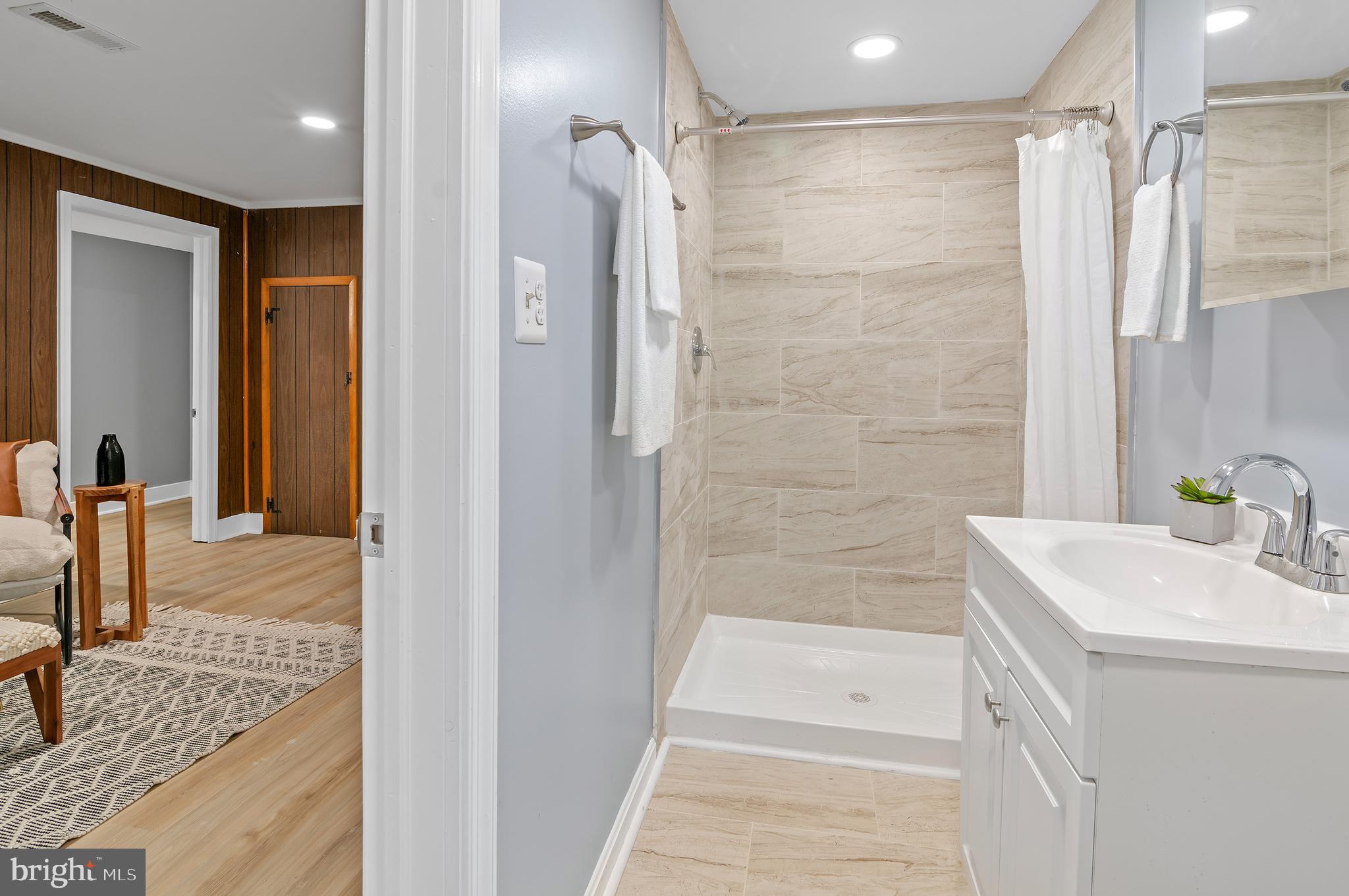 ROGNEL HEIGHTS - Residential