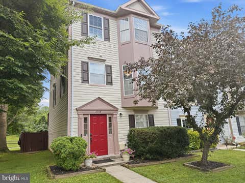 Townhouse For Sale - 2508 Ambling Circle<br/> CROFTON, MD 21114