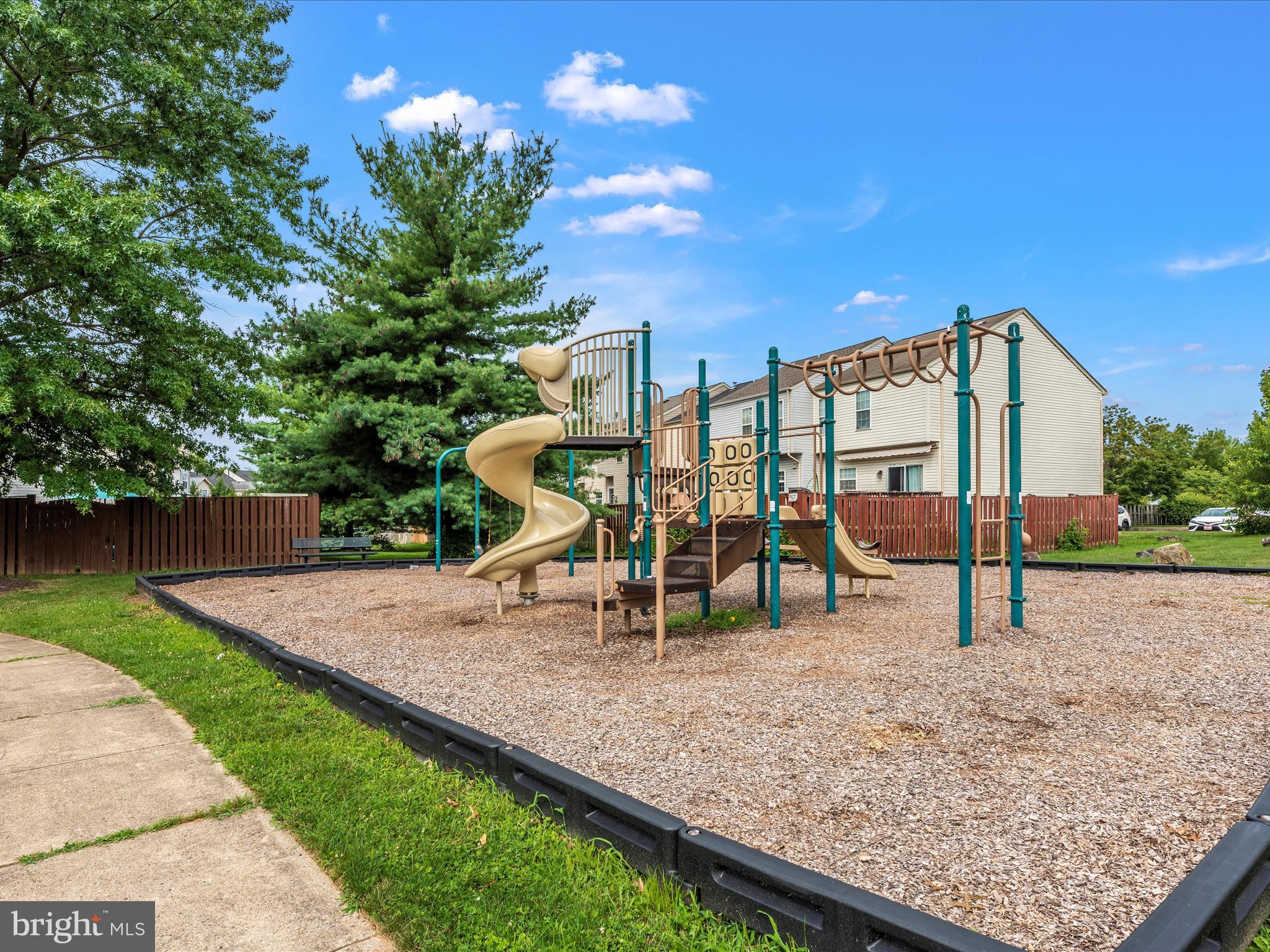 WILLOW BROOK - Residential