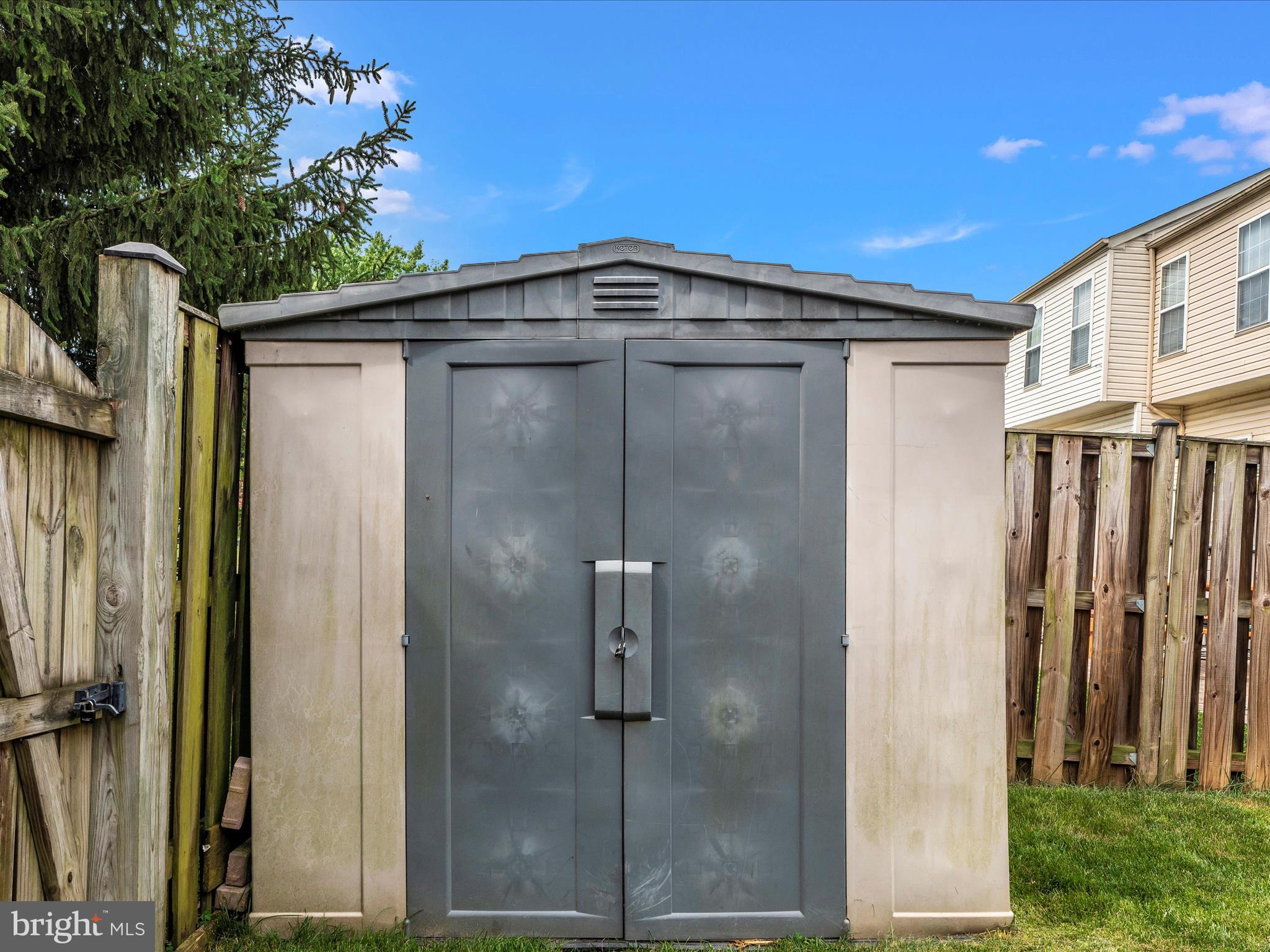 WILLOW BROOK - Residential