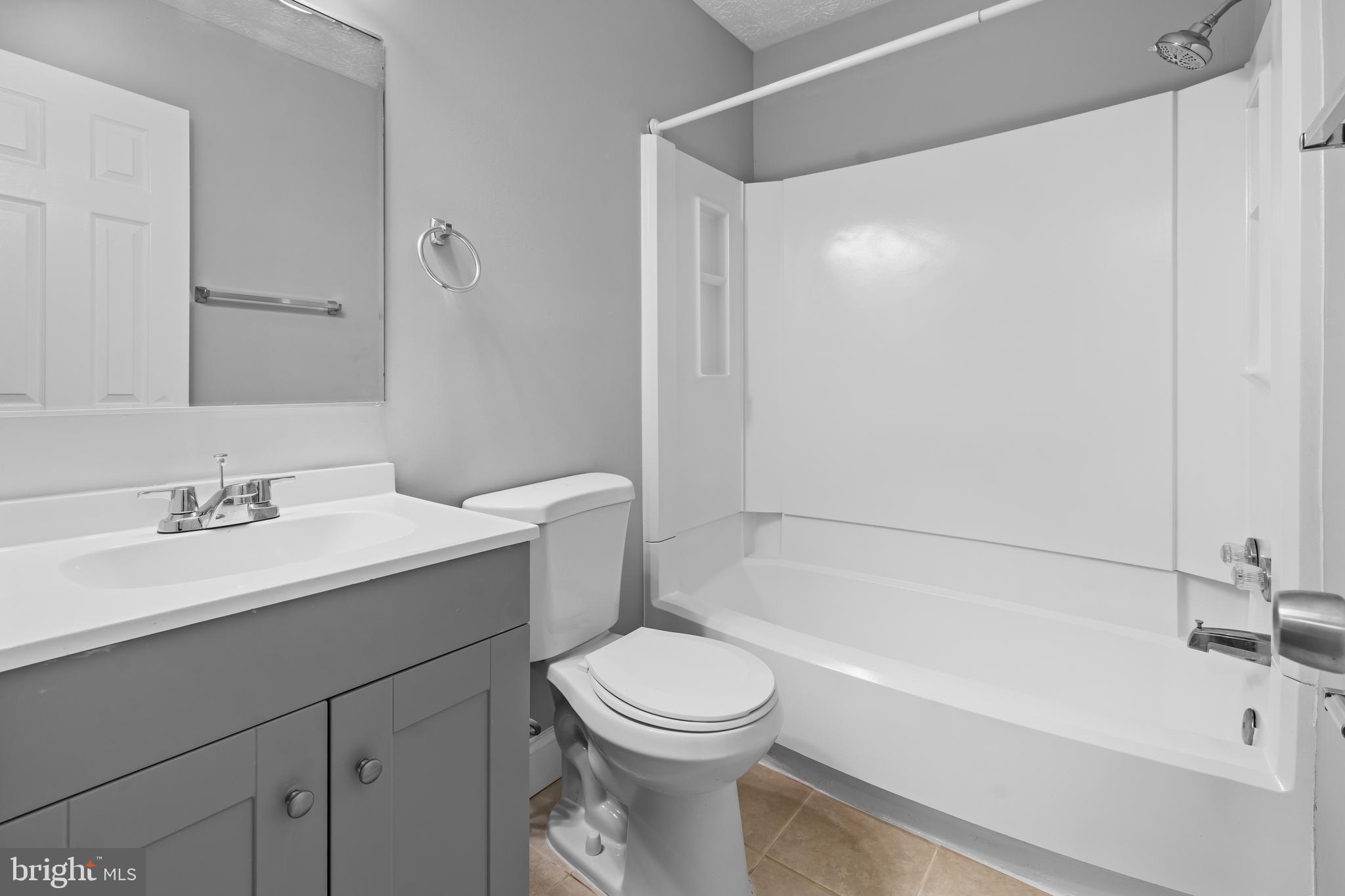 HILLCREST TOWNE - Residential