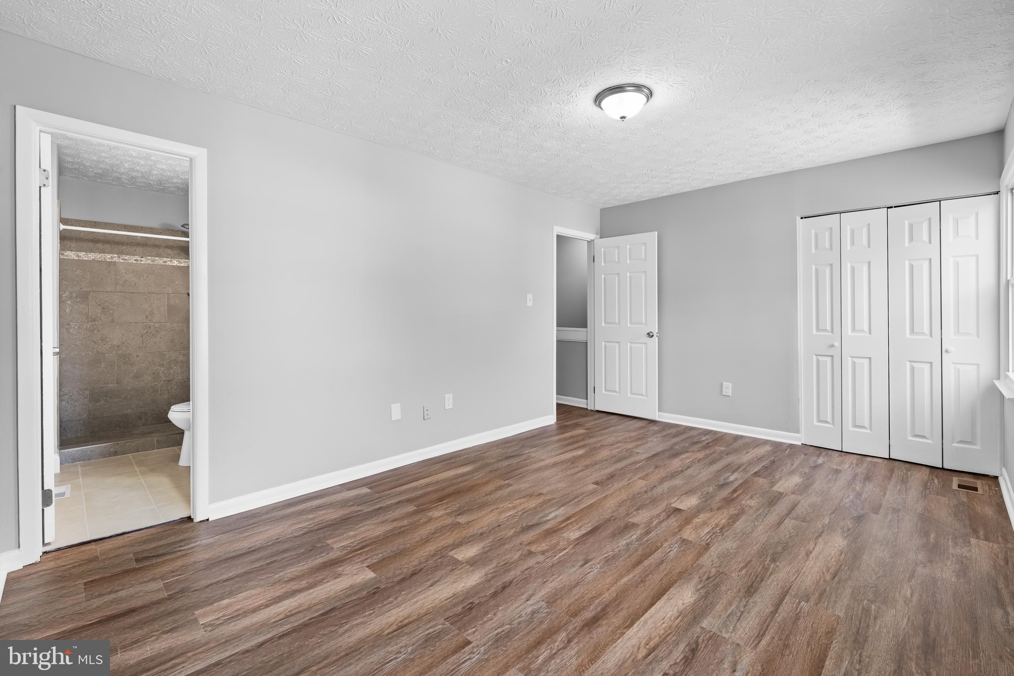 HILLCREST TOWNE - Residential