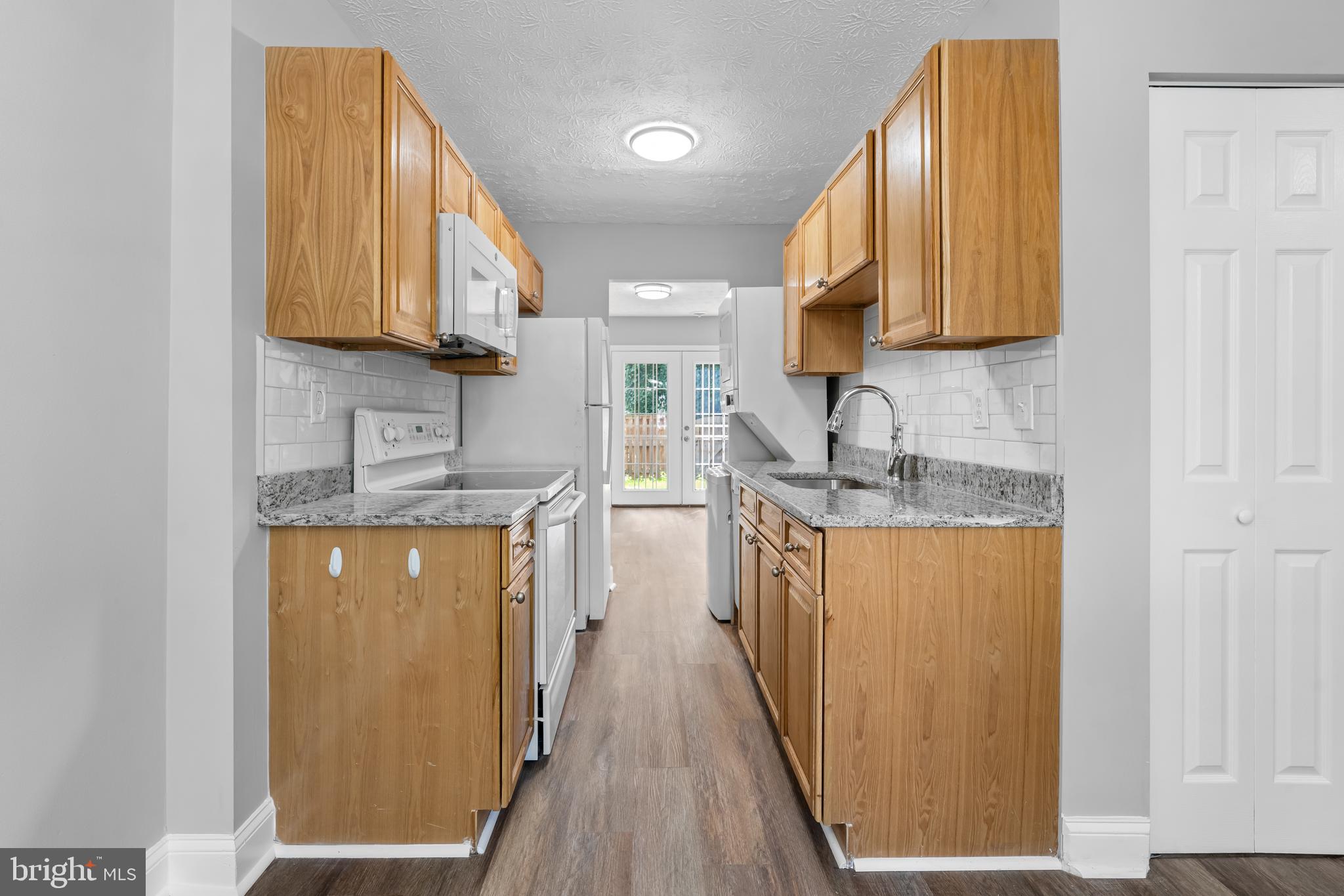 HILLCREST TOWNE - Residential