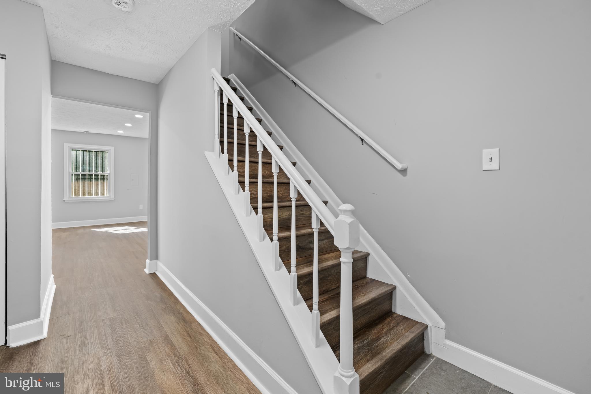 HILLCREST TOWNE - Residential