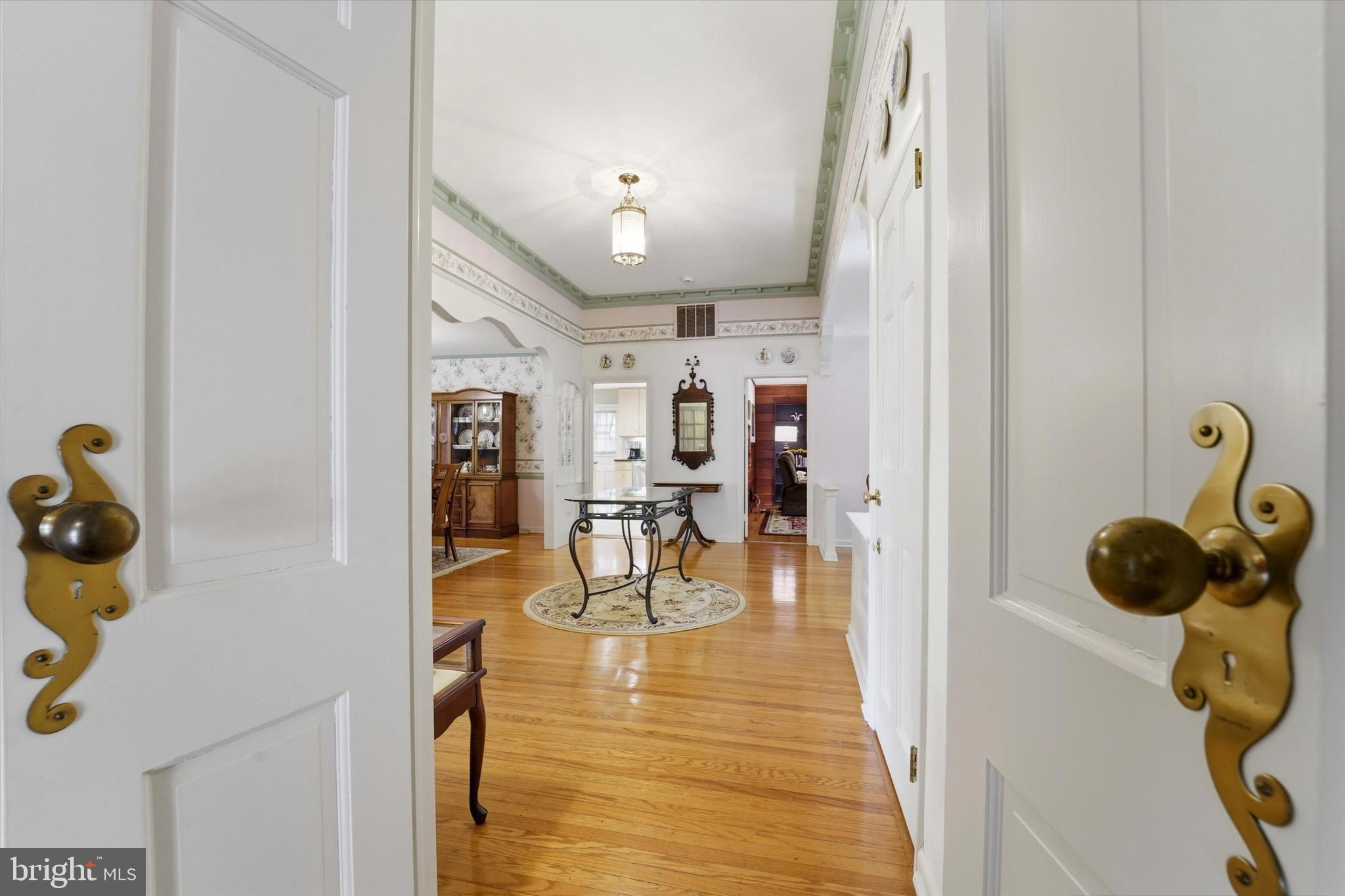 MEADOWBROOK - Residential