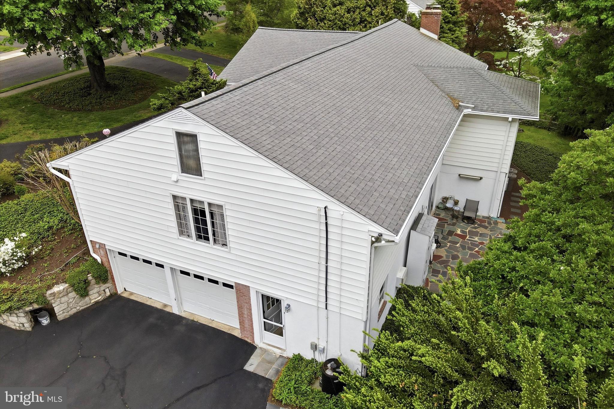 MEADOWBROOK - Residential