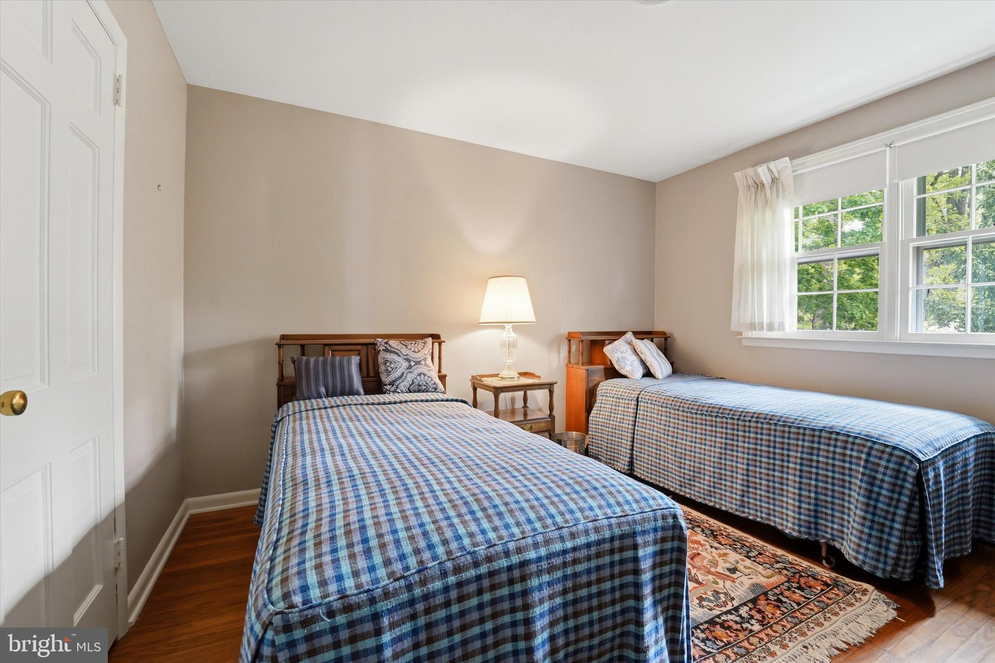MEADOWBROOK - Residential