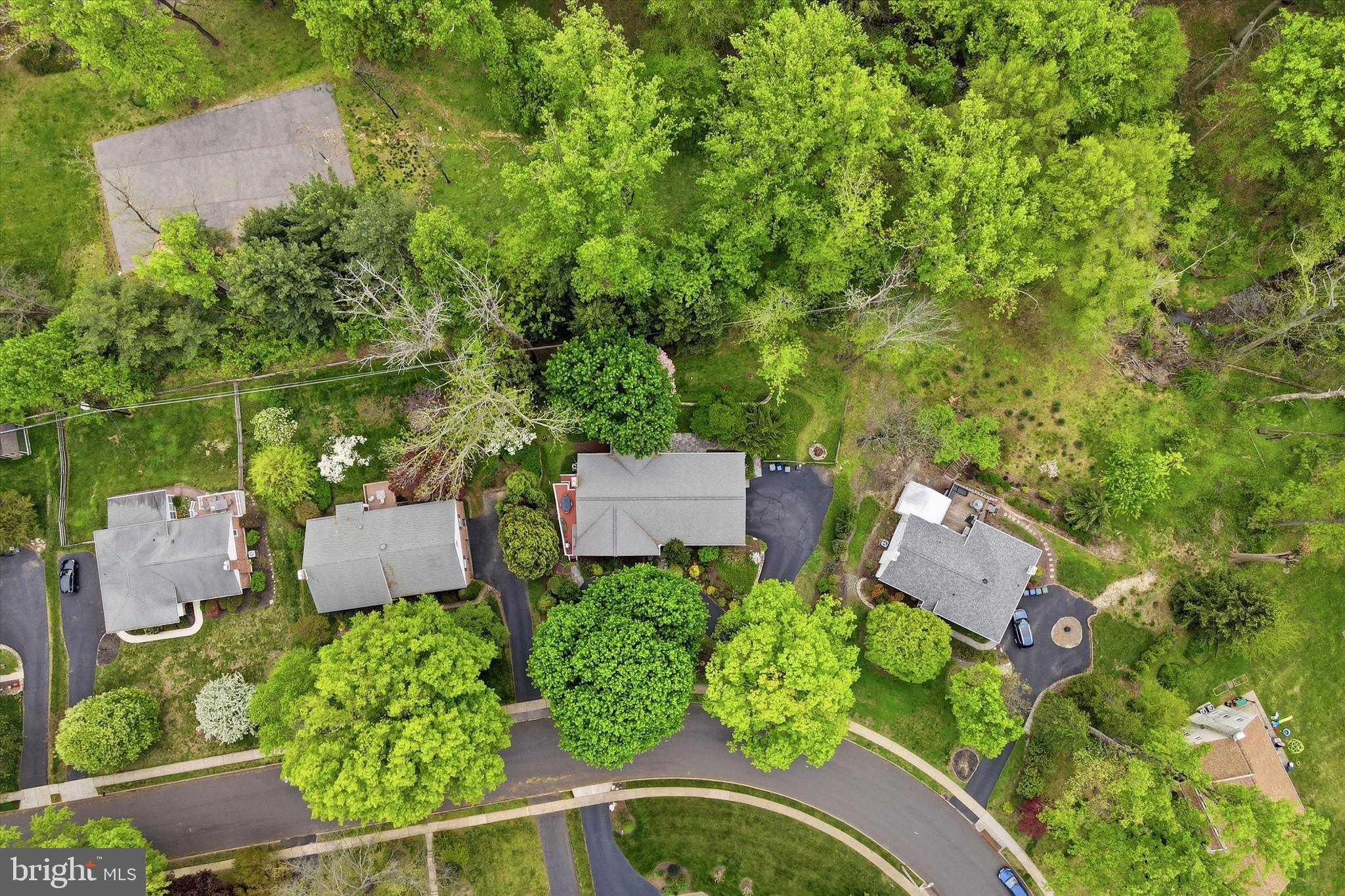 MEADOWBROOK - Residential