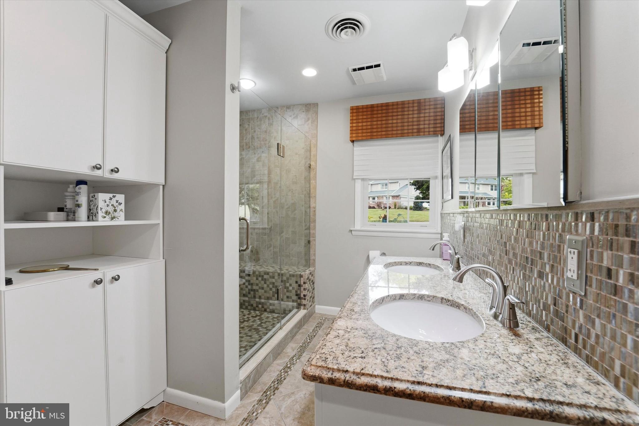 MEADOWBROOK - Residential