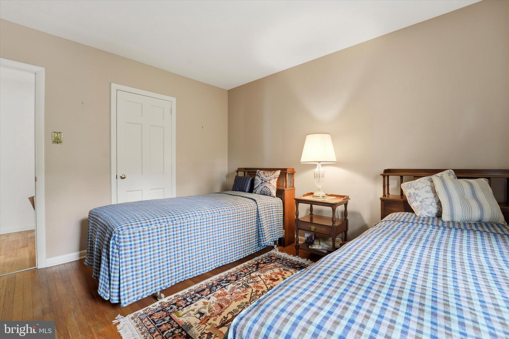 MEADOWBROOK - Residential