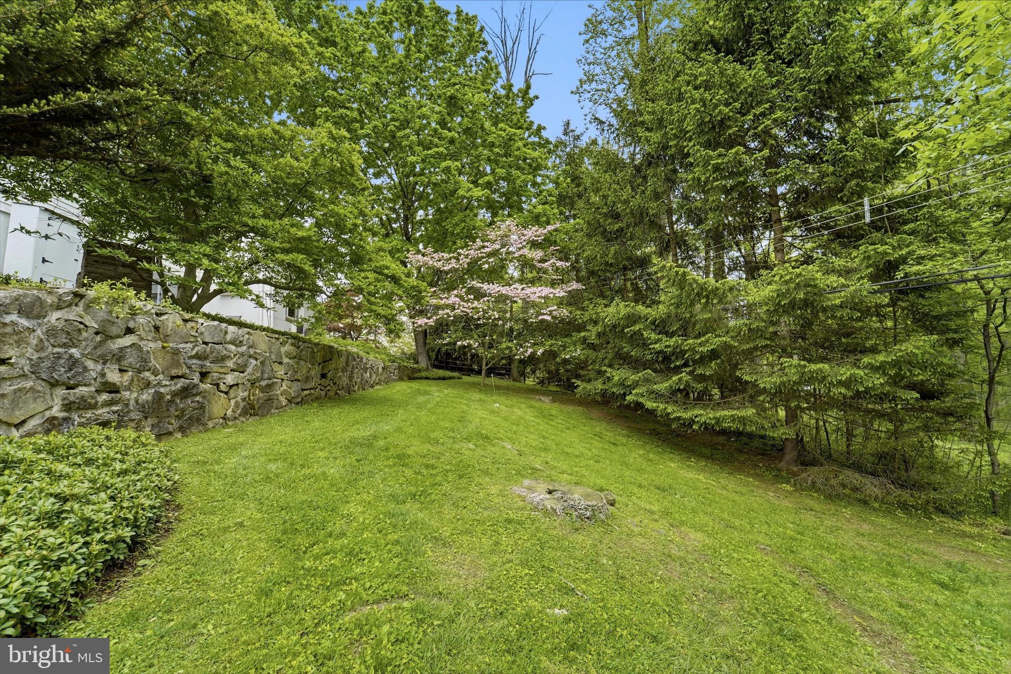 MEADOWBROOK - Residential