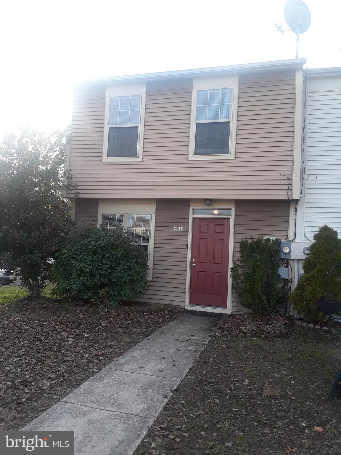 End Unit Townhouse, Freshly painted and new carpet. Three bedrooms 1 1/2 bath with country kitchen. There is a 8 ft fenced back yard. It has a pool membership for summer and c;lose to schools. Need 600 credit score and a $57,000 income. There is a $50.00 credit check and criminal for anyone over 18. Convenient to schools, shopping and transportation.