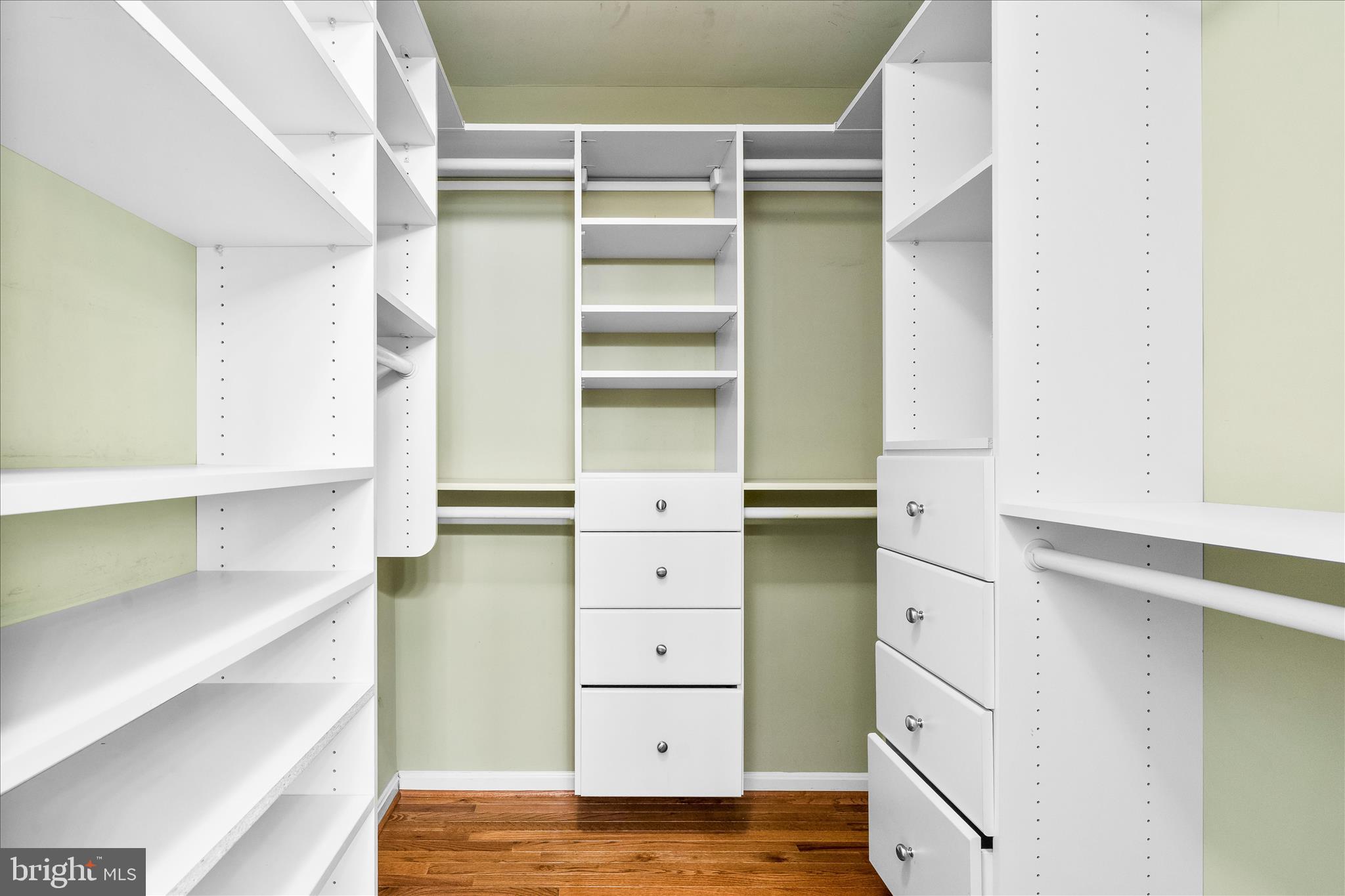 KINGS SQUARE - Residential