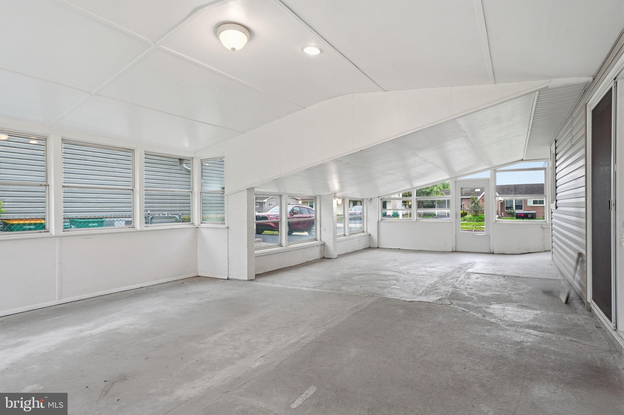 THORNRIDGE - Residential