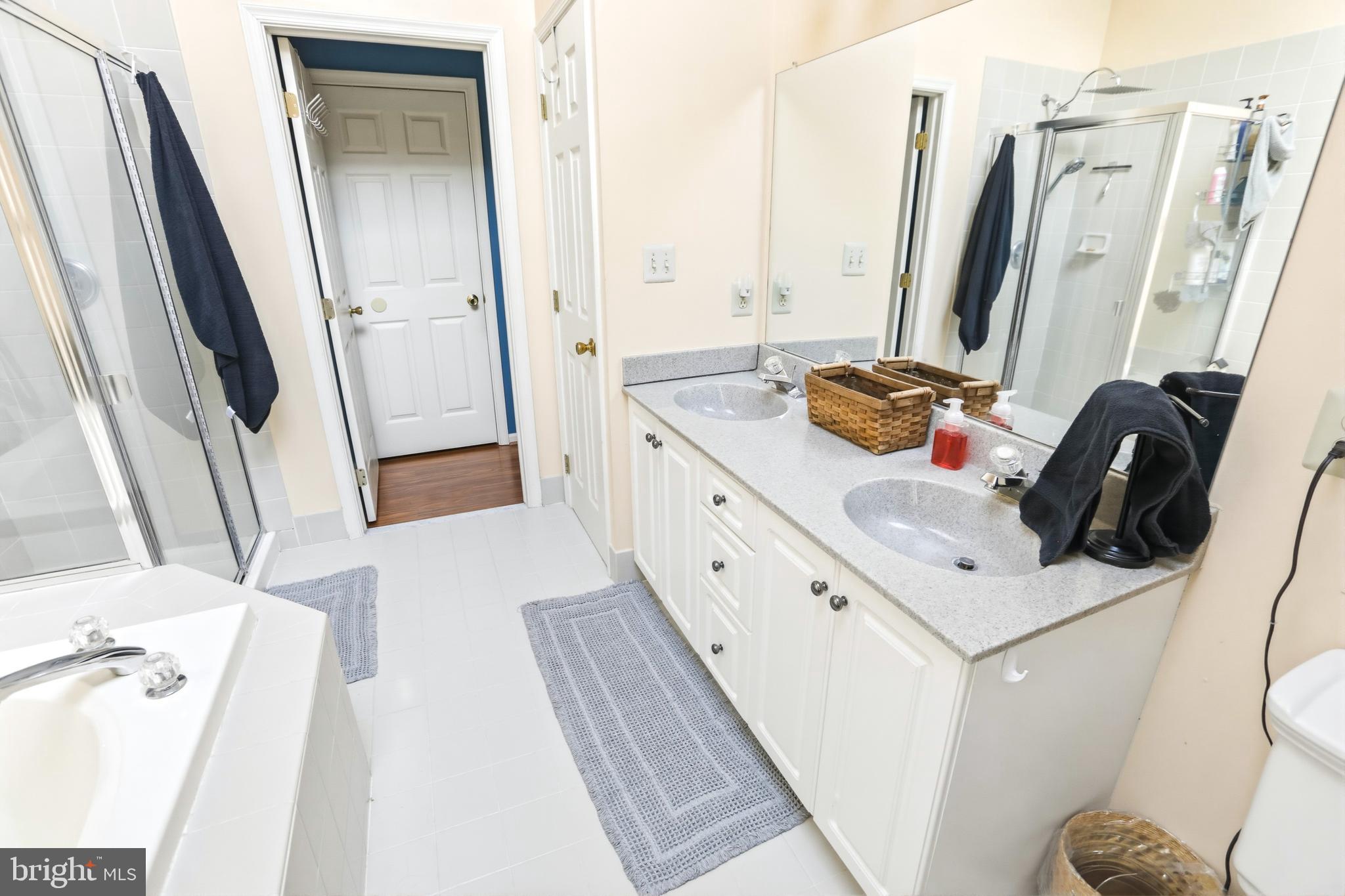 WILLOW GATE FARM - Residential