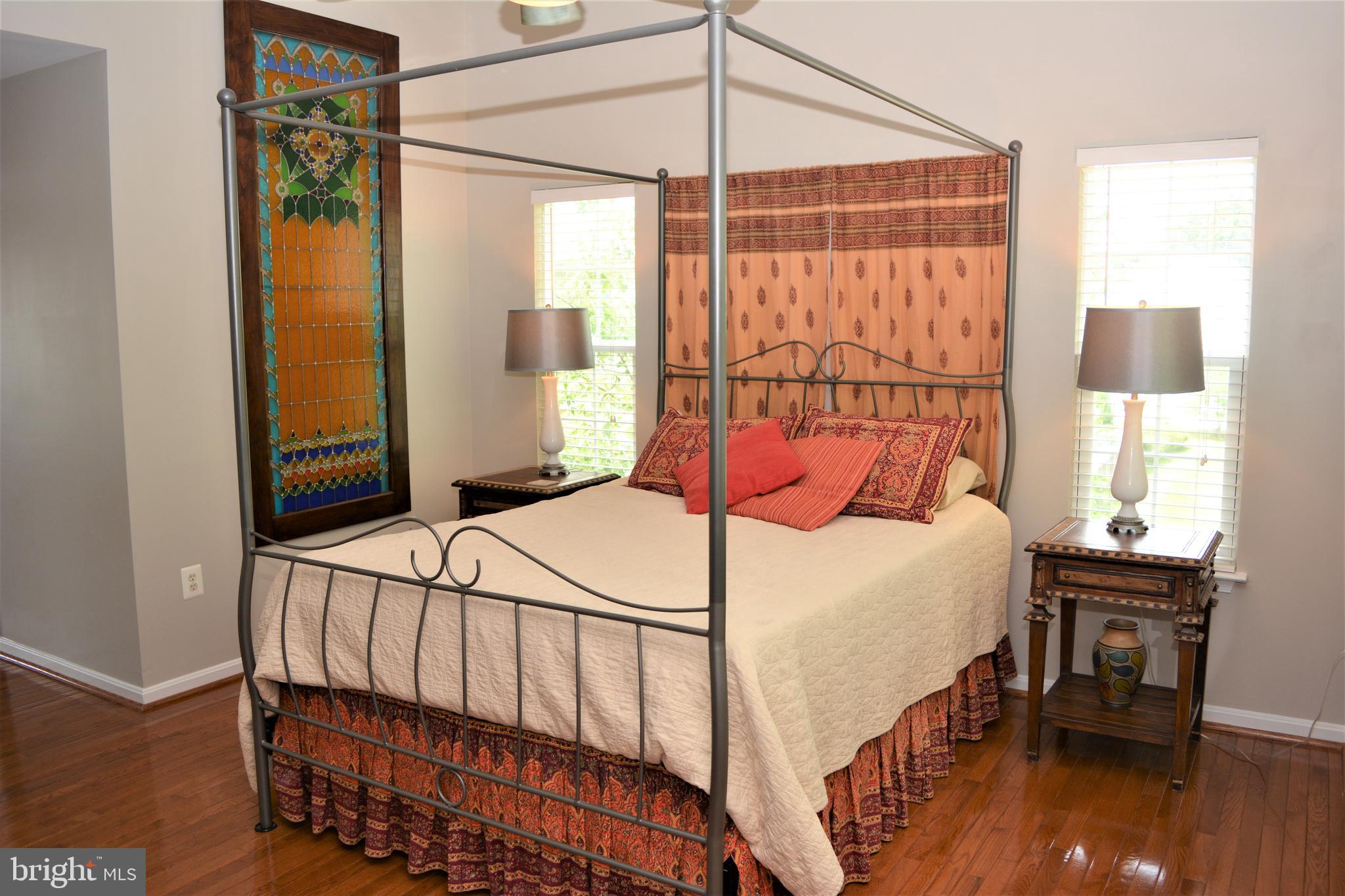 COMPTON VILLAGE - Residential