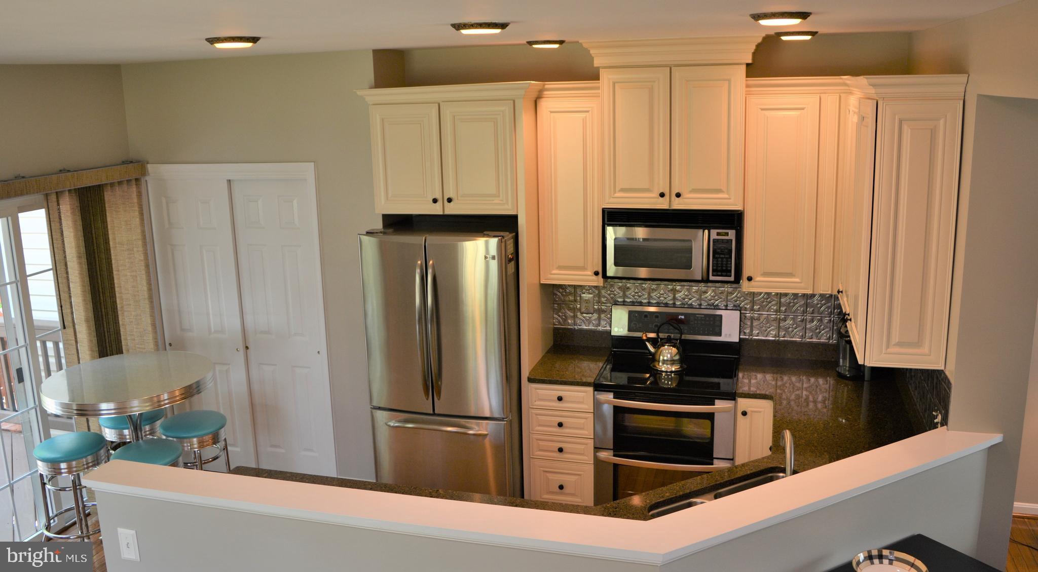 COMPTON VILLAGE - Residential