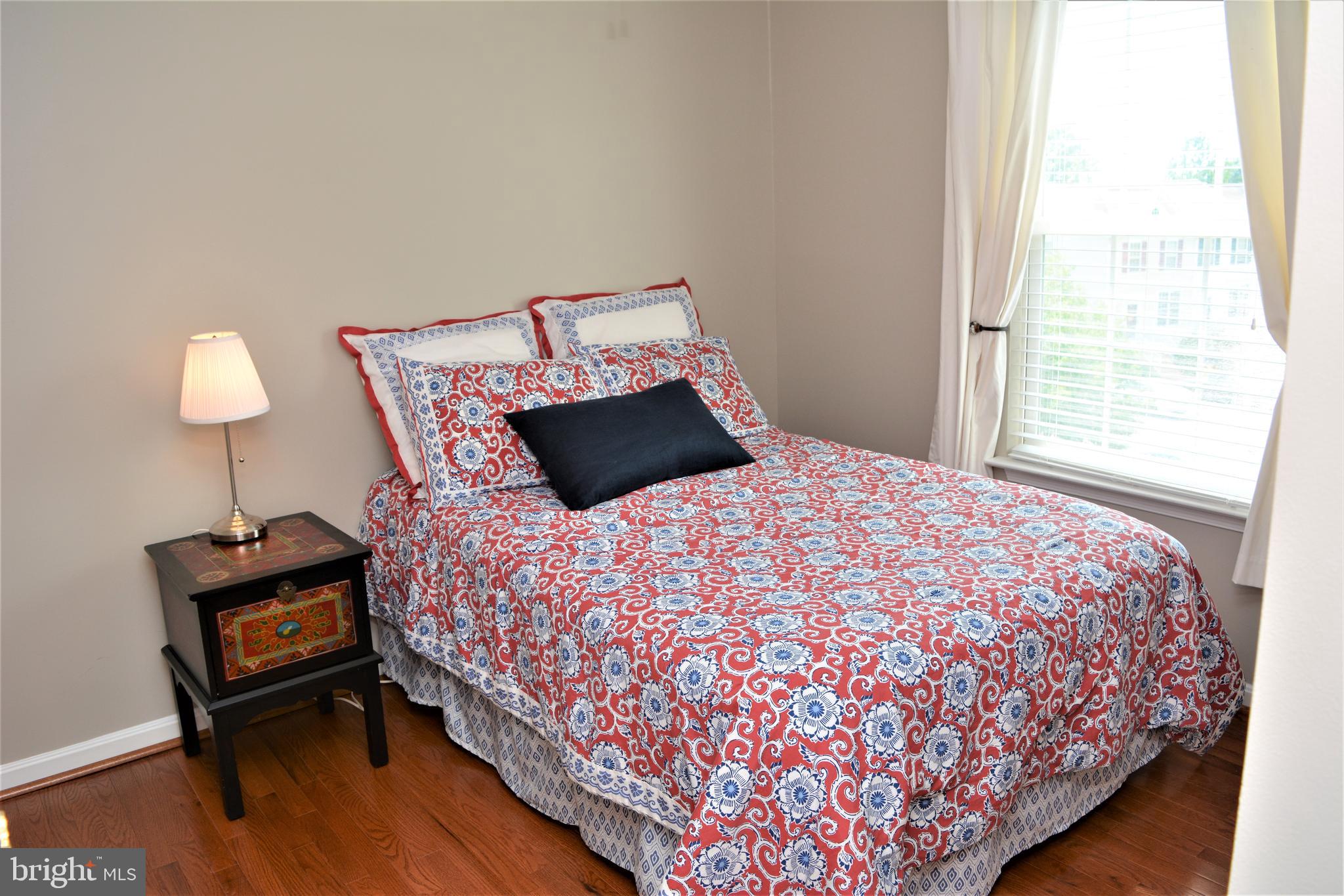 COMPTON VILLAGE - Residential