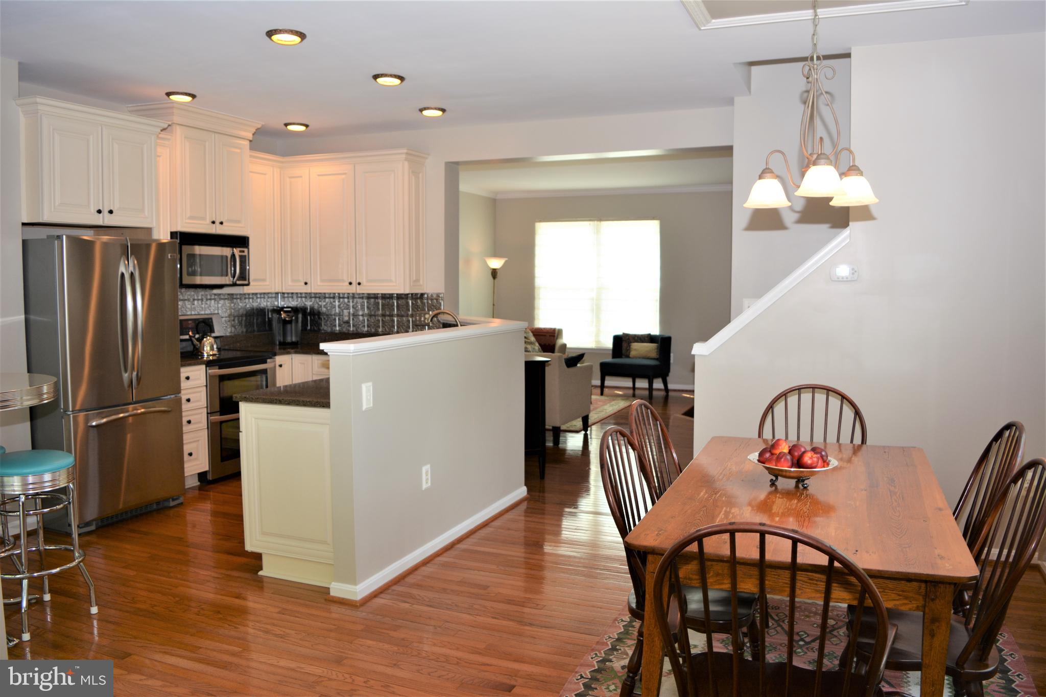 COMPTON VILLAGE - Residential