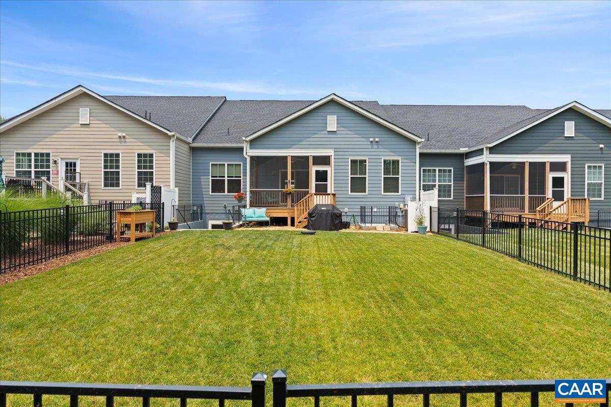 SPRING CREEK - Residential