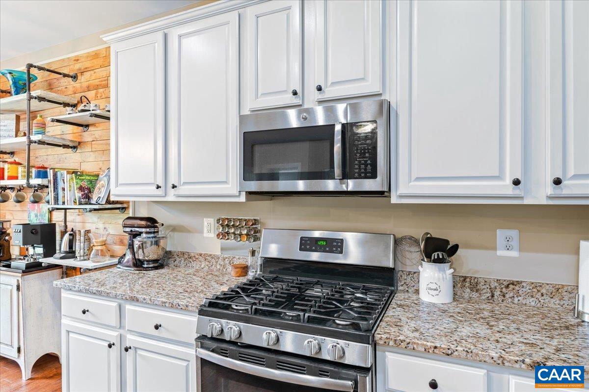 SPRING CREEK - Residential