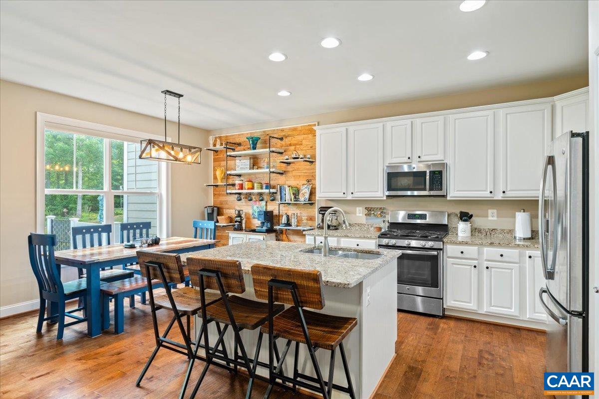 SPRING CREEK - Residential