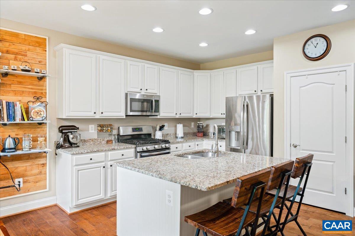 SPRING CREEK - Residential