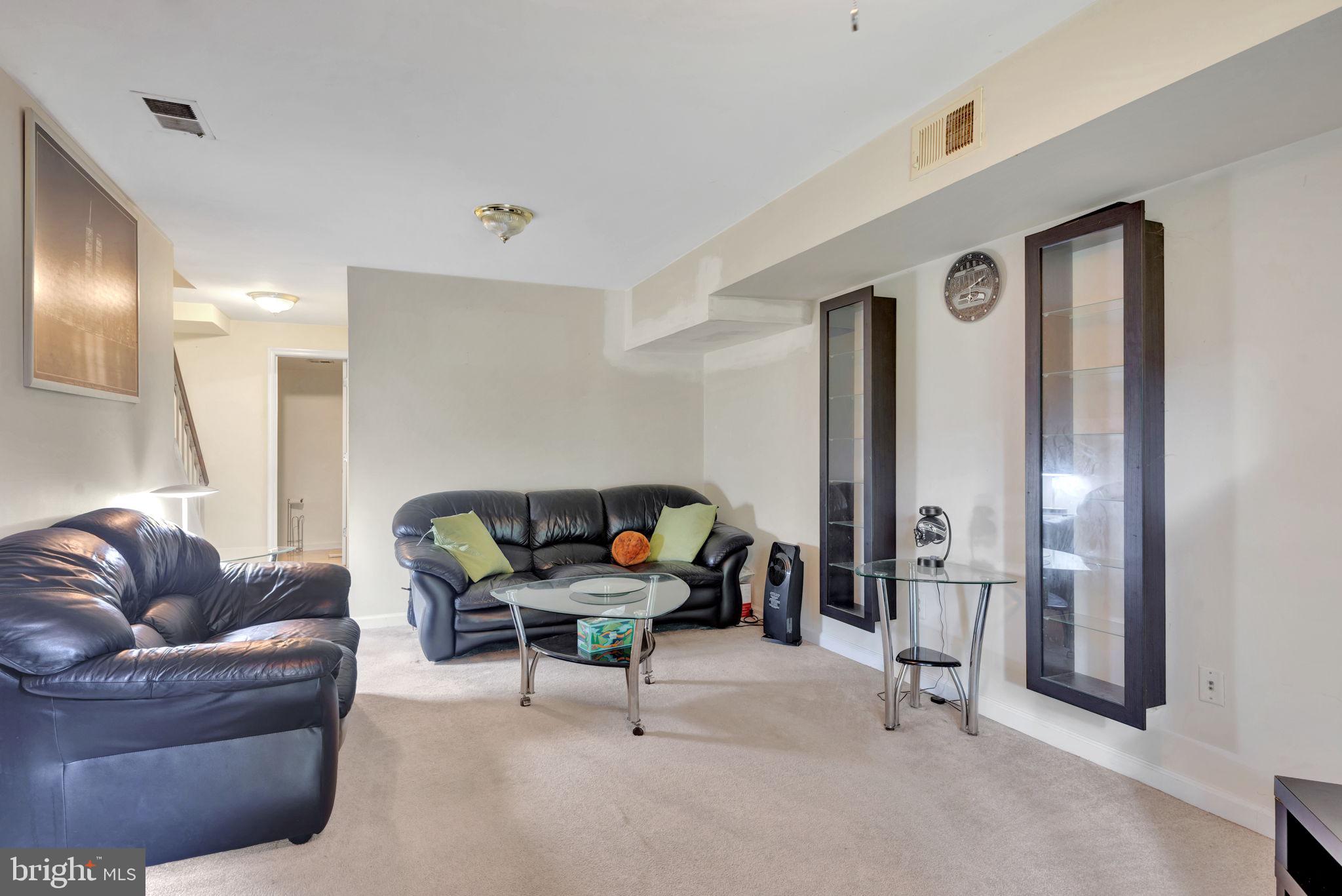 SPRINGFIELD OAKS - Residential