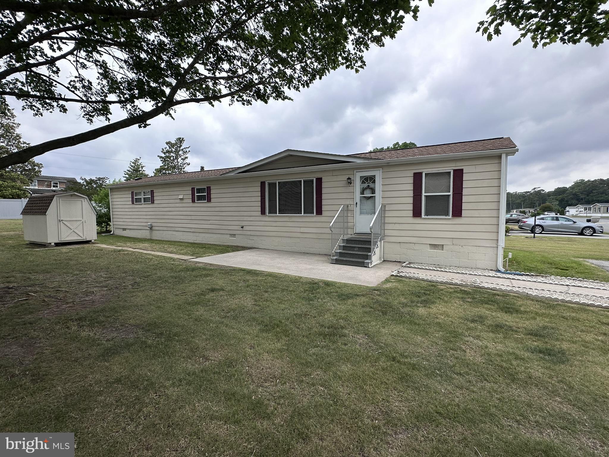 18 BRANCHWOOD DRIVE