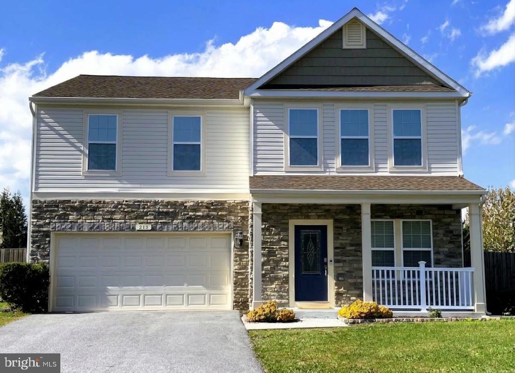 215 IVY HILL COURT