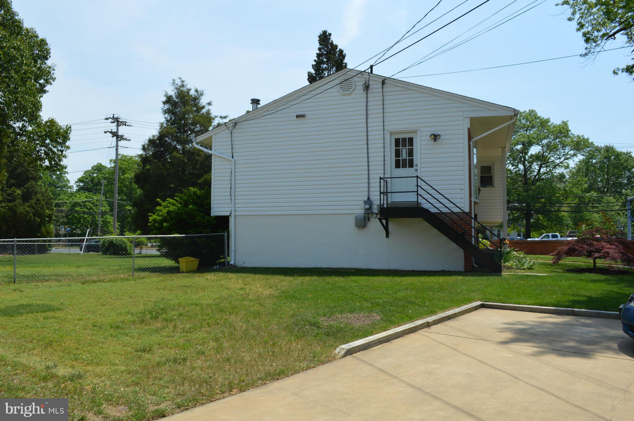 MONTICELLO WOODS - Residential