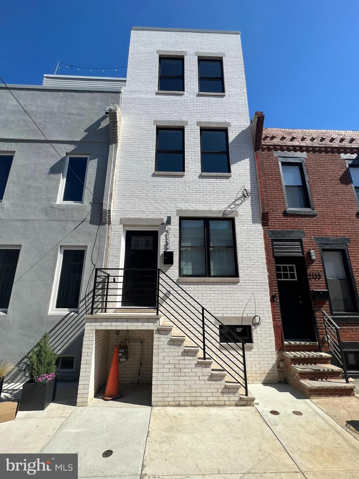 POINT BREEZE - Residential Lease