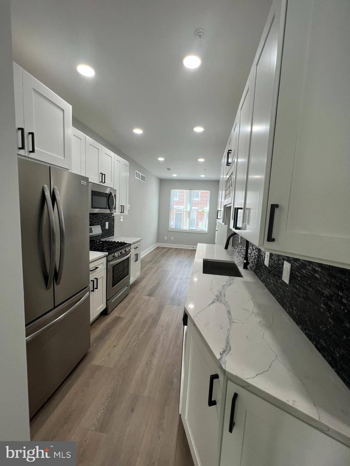 POINT BREEZE - Residential Lease