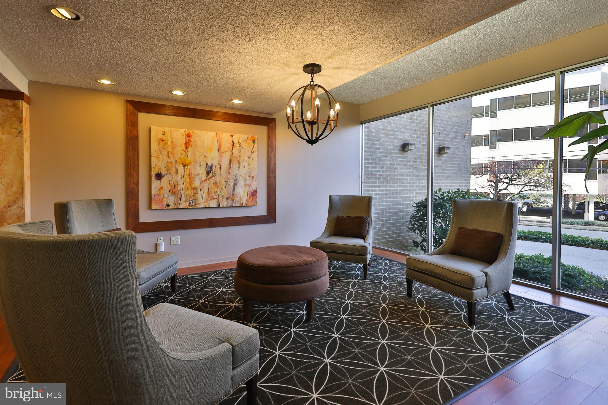 JENKINTOWN - Residential