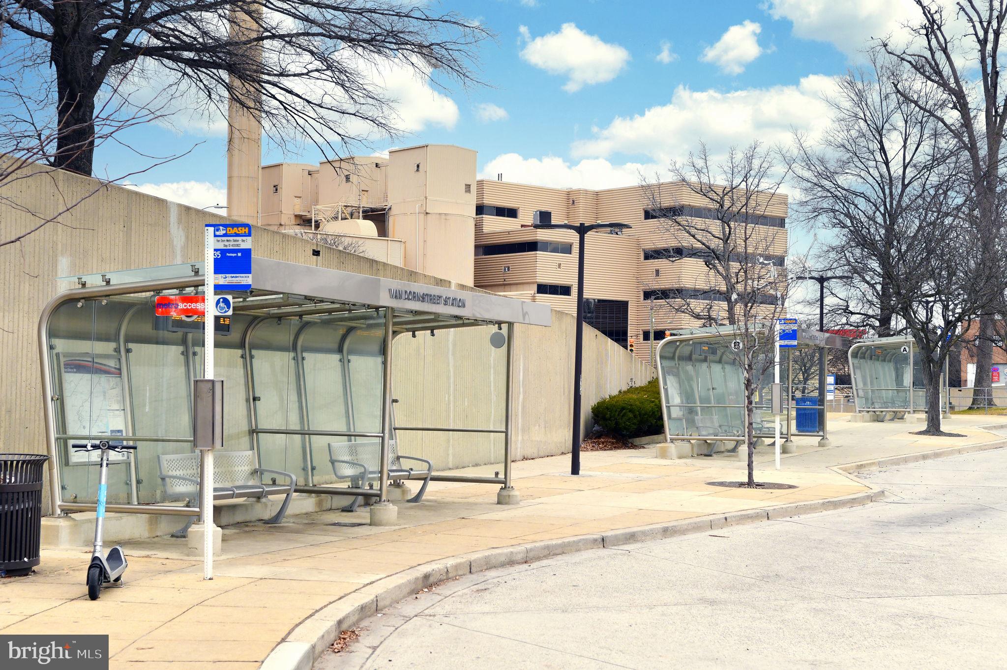 EDSALL BLUFF - Residential