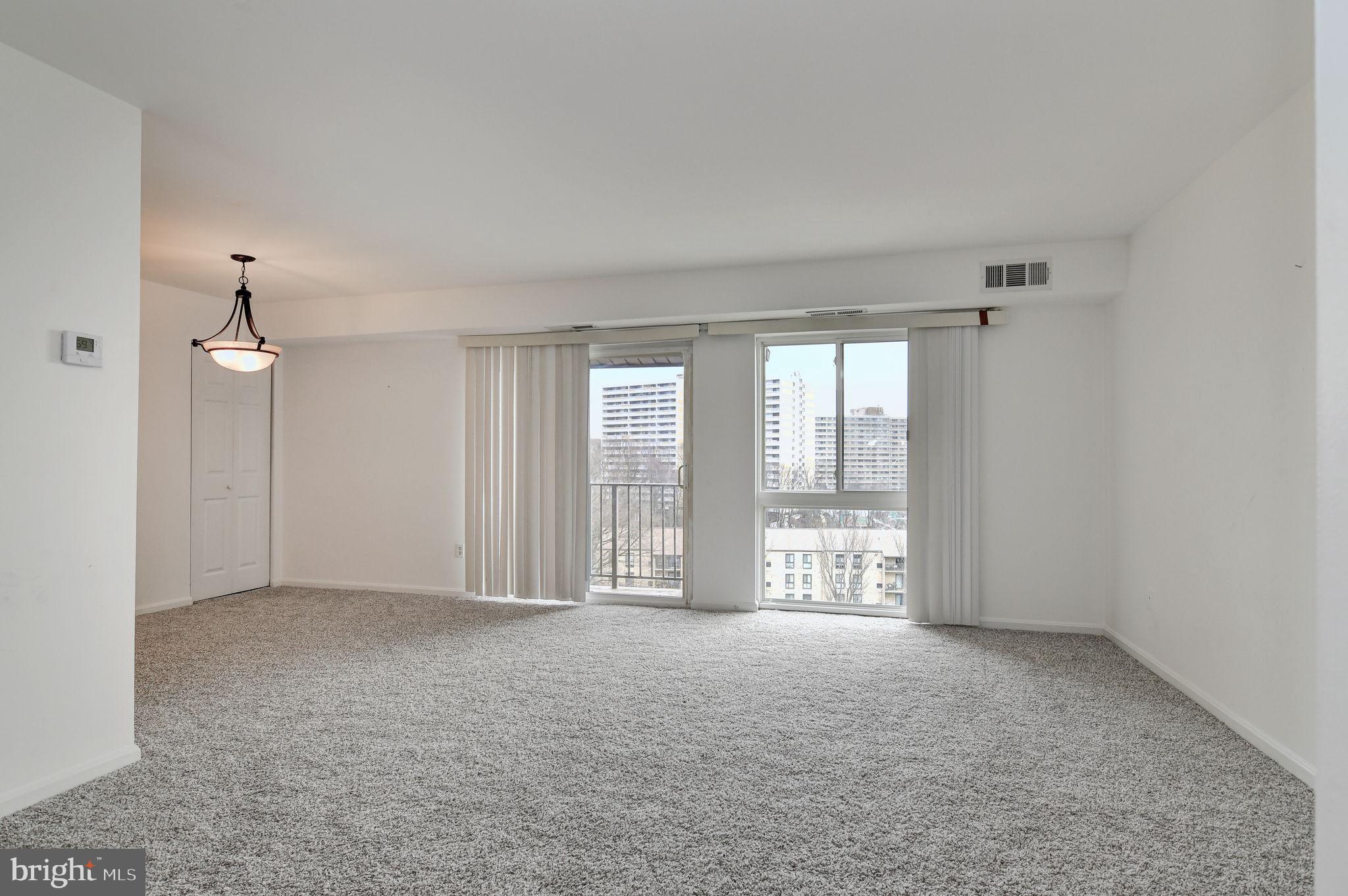 EDSALL BLUFF - Residential