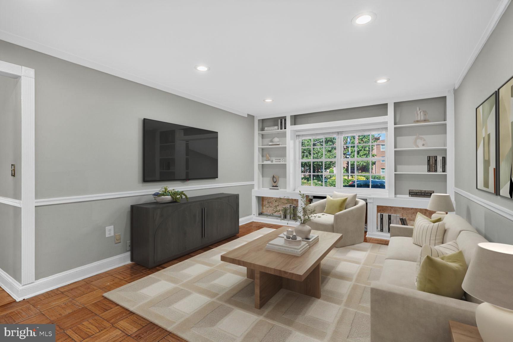 1602 W ABINGDON DRIVE 102