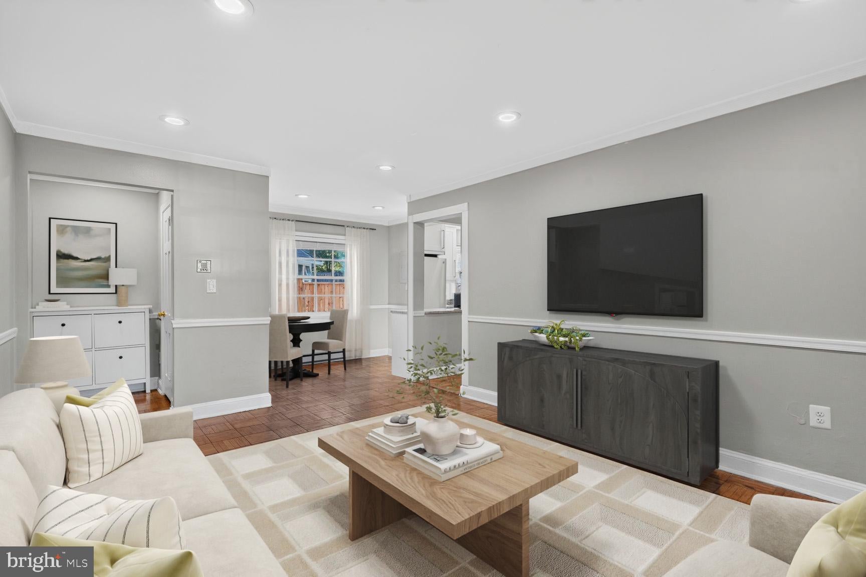 1602 W ABINGDON DRIVE 102