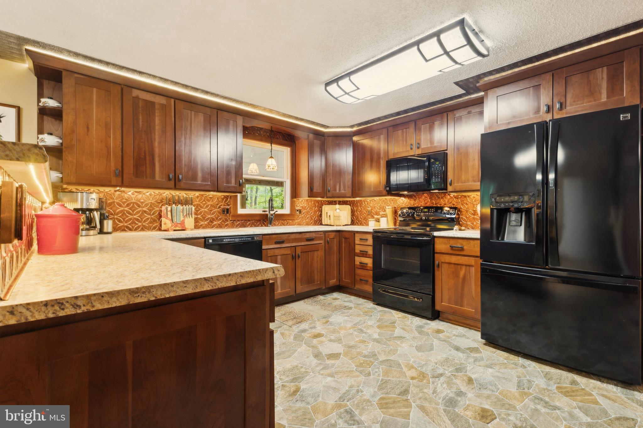 BULL RUN MOUNTAIN ESTATE - Residential