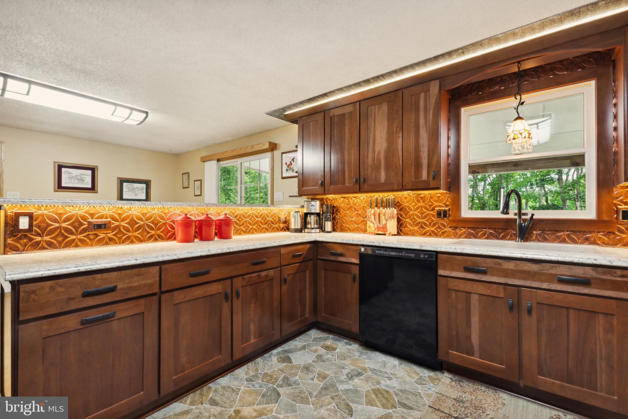 BULL RUN MOUNTAIN ESTATE - Residential