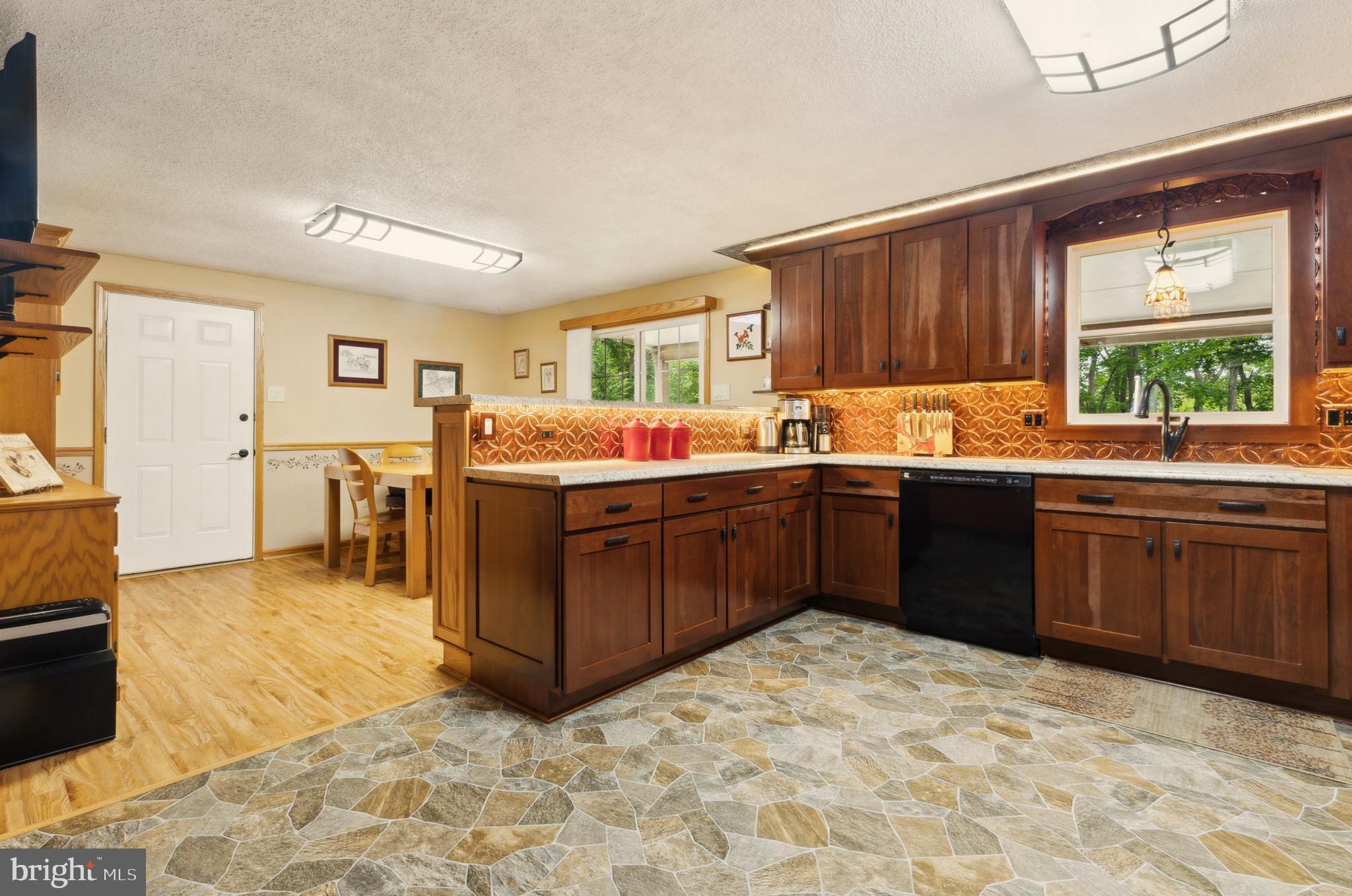 BULL RUN MOUNTAIN ESTATE - Residential