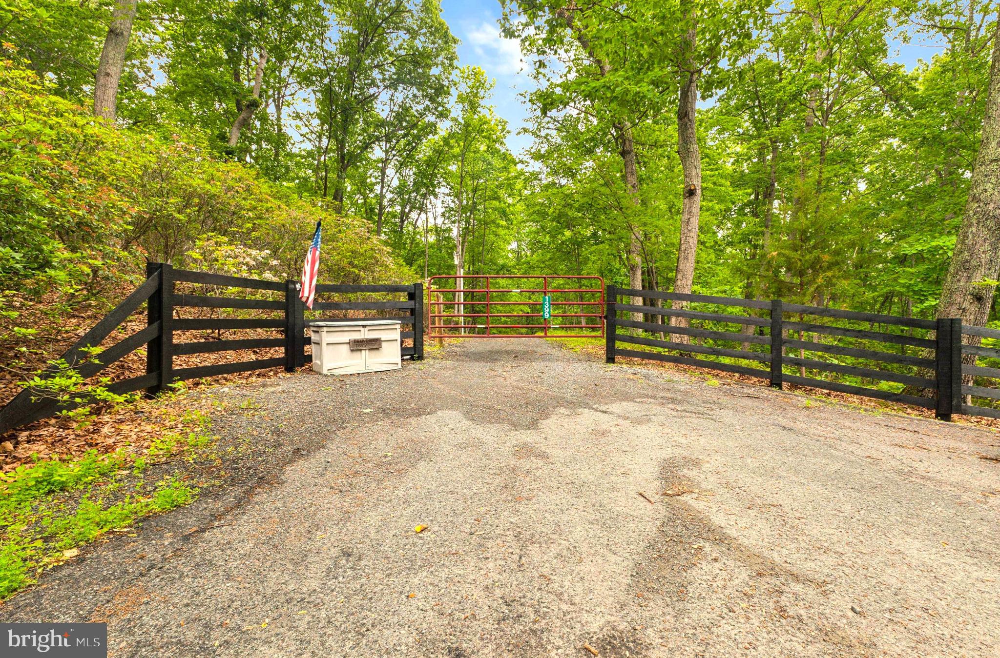 1399 MERCER ROAD