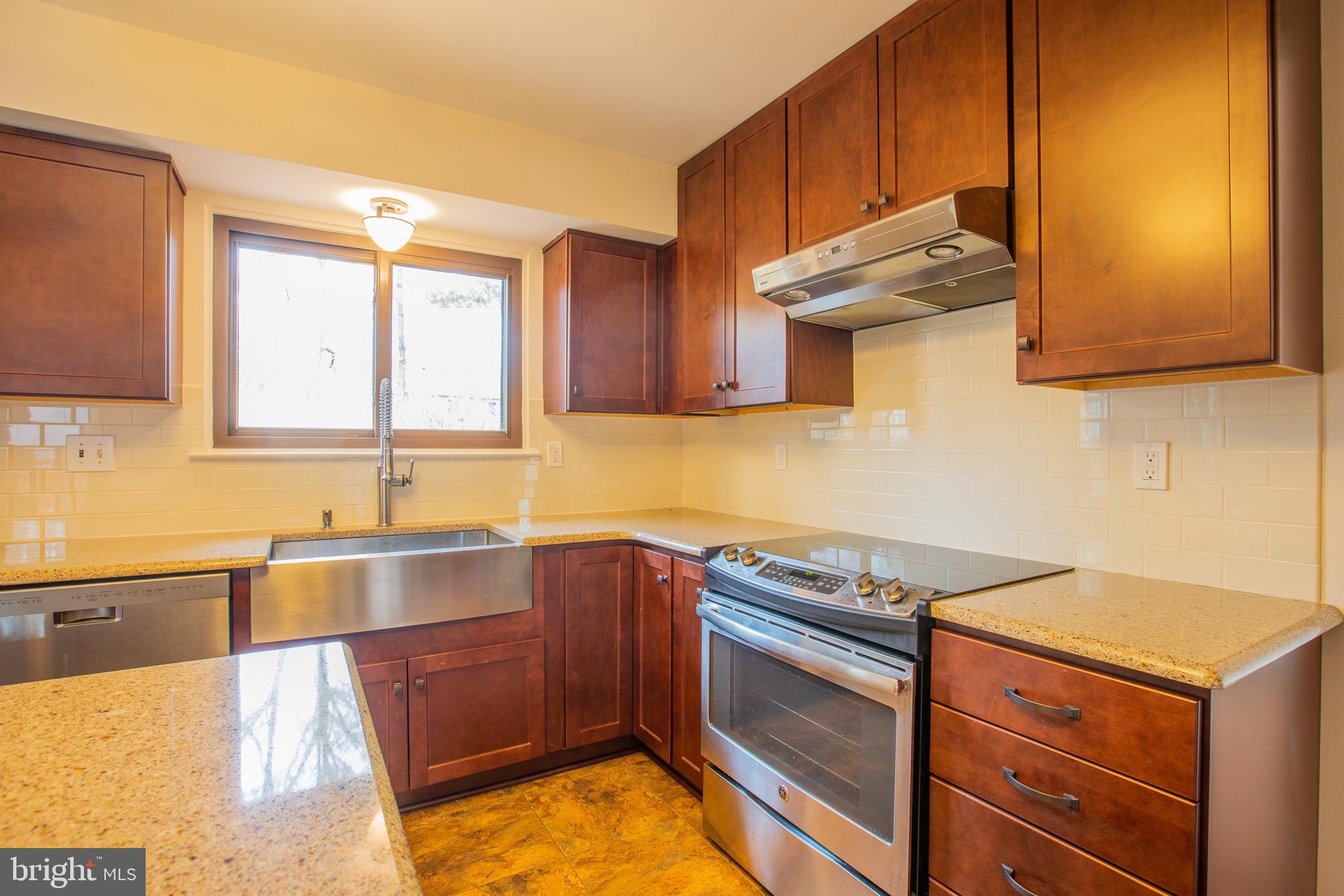 HICKORY RIDGE - Residential Lease
